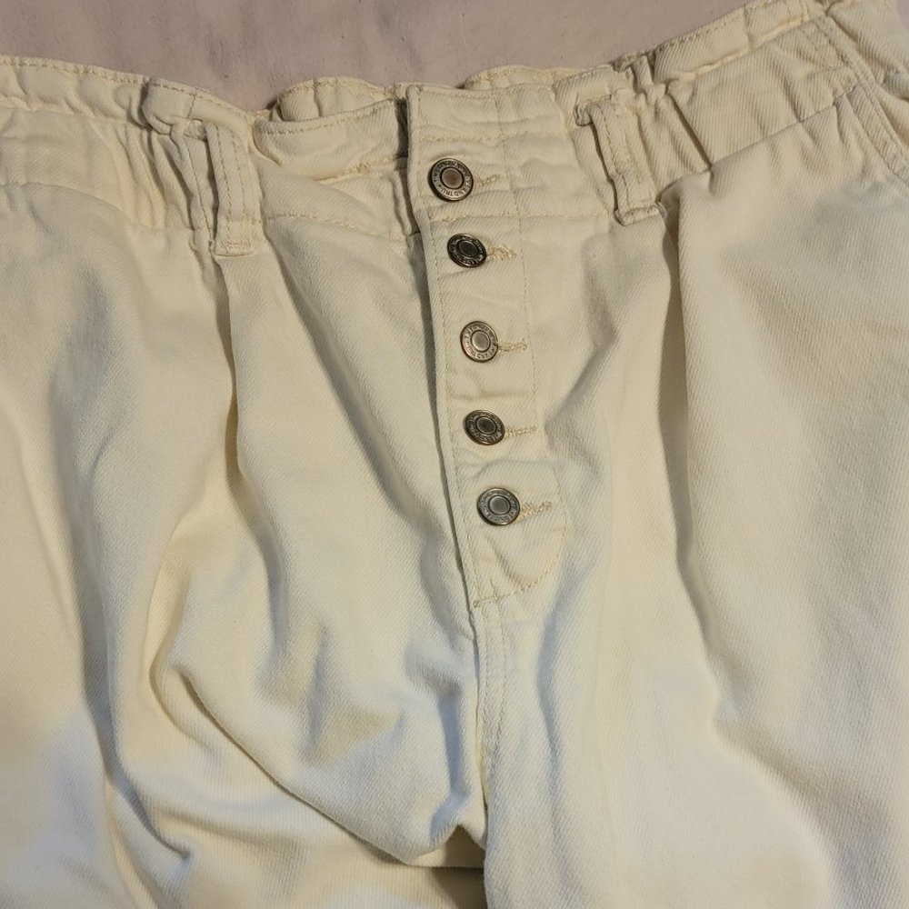 Time & Tru Elastic Ruffle Jeans - Picture 2 of 8